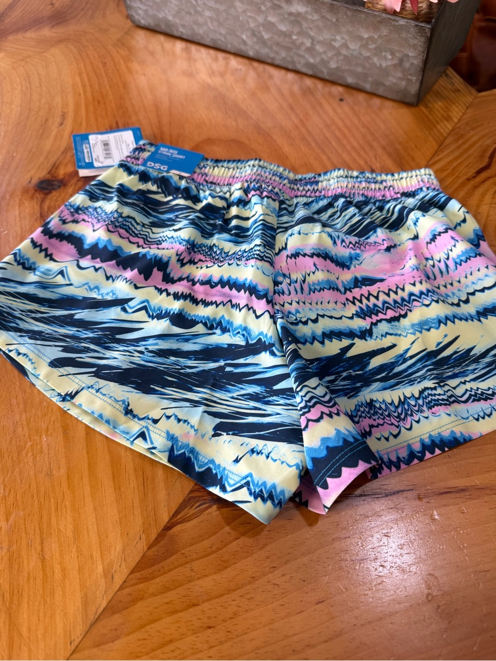 DSG Pink, Yellow & Navy Wave-Print Girl’s Athletic Shorts M NWT